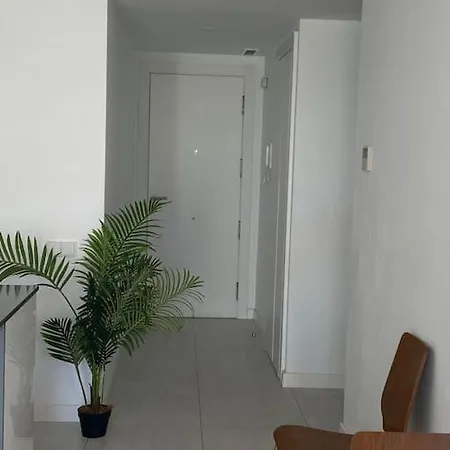 Precioso En Vanians Garden Appartement